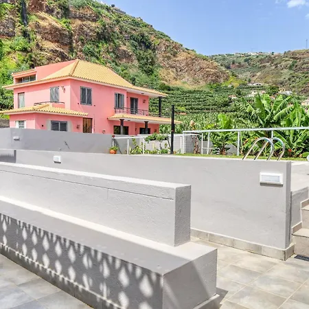 Casa Da Tia Celeste Ii, A In Madeira * 蓬他达维托亚