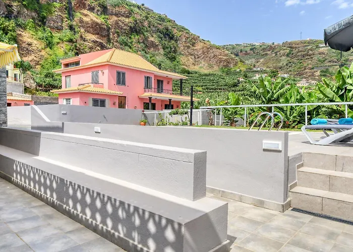 Casa Da Tia Celeste Ii, A In Madeira * 蓬他达维托亚