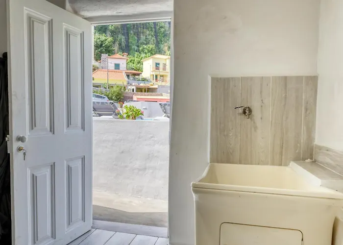 Casa Da Tia Celeste Ii, A In Madeira