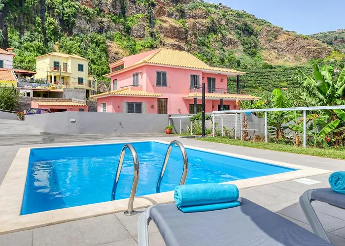 Casa Da Tia Celeste Ii, A In Madeira 蓬他达维托亚